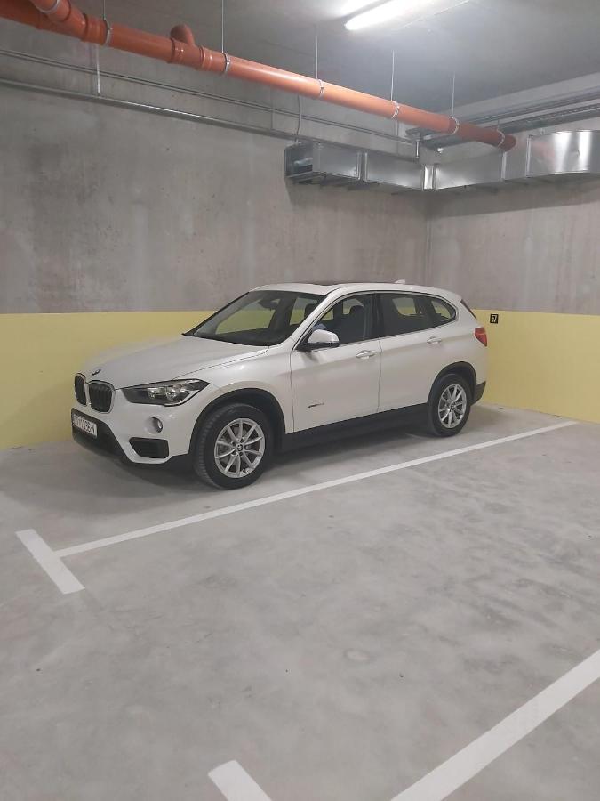 Luxury Apartment 4Seasons With Garage Split Exterior photo