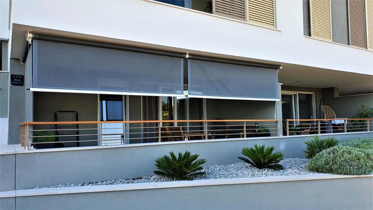 Luxury Apartment 4Seasons With Garage Split Exterior photo